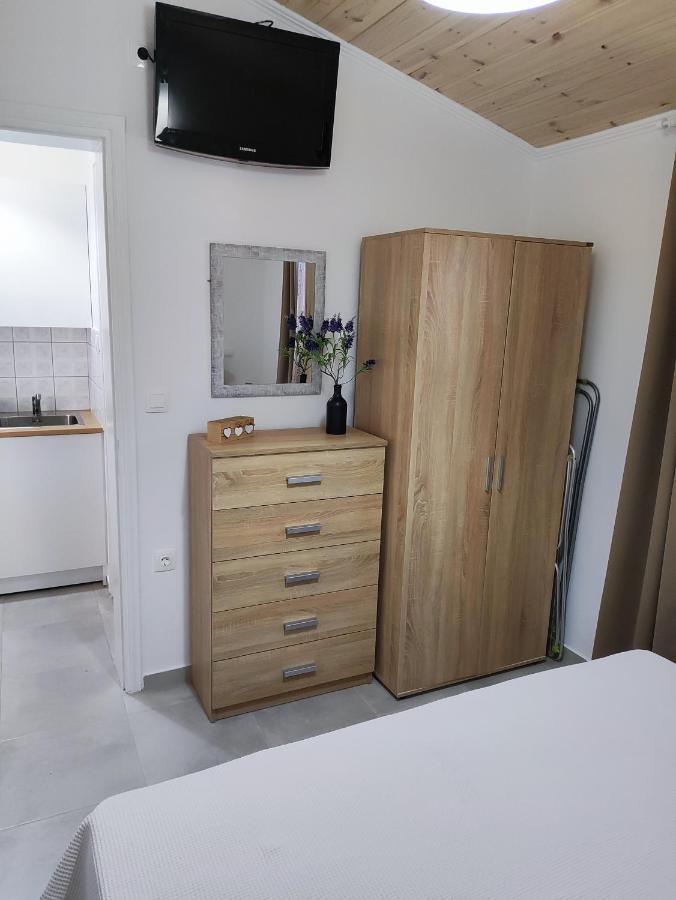 Kouverta Apartments แอร์มิโอนี ภายนอก รูปภาพ
